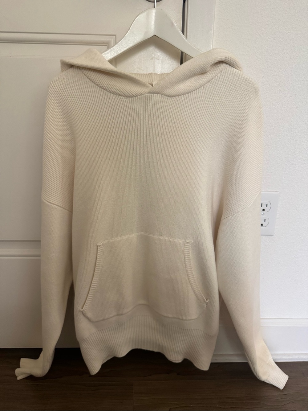ALO Yoga Cream Ribbed Hoodie